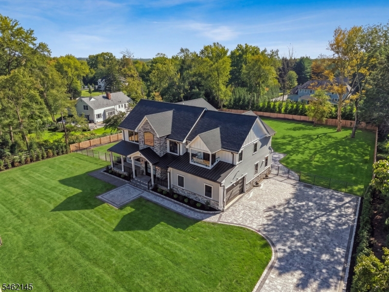 9 Blackbirch Rd