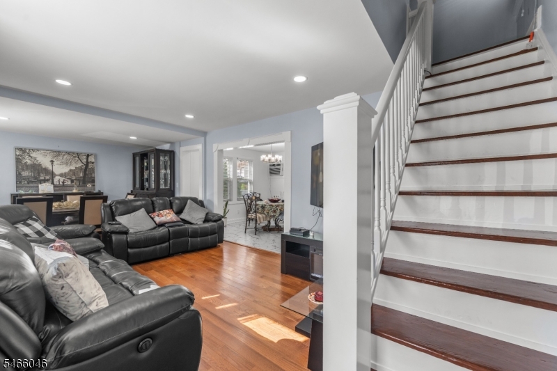 42 Arlington Blvd