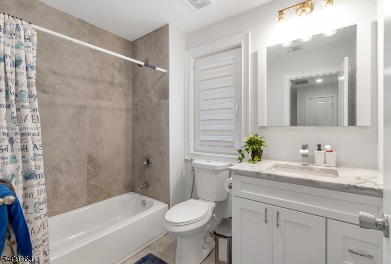 Second Level Bathroom 2