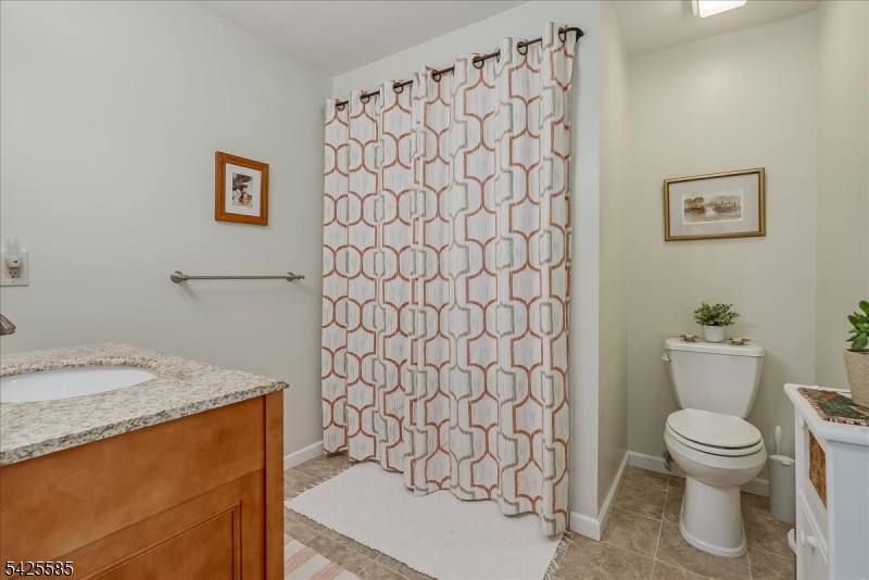 2nd floor bathroom