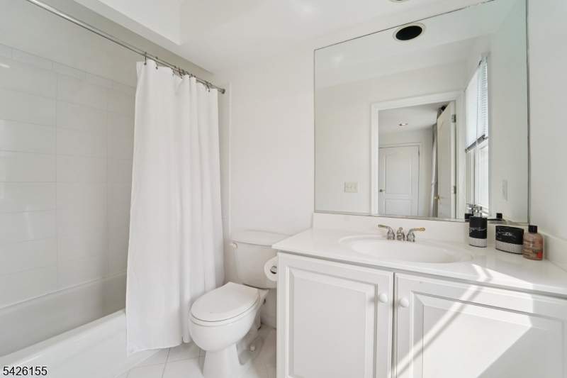 Full Bath 3