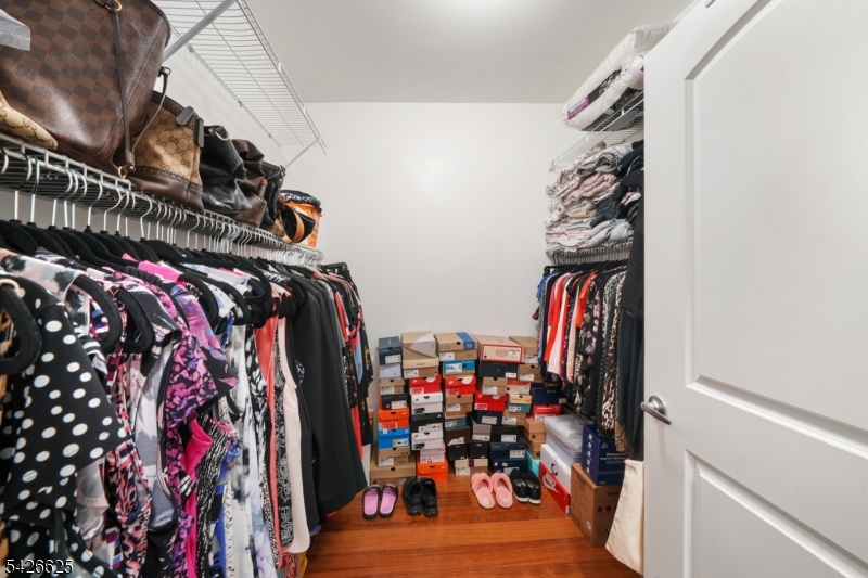 Walk in closet