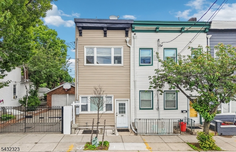 90 A Hackensack Plank Rd