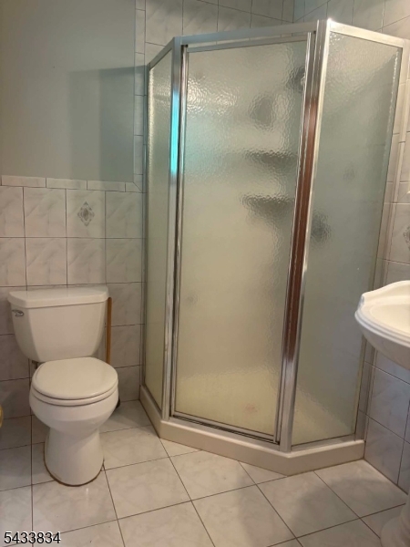 Bathroom first floor