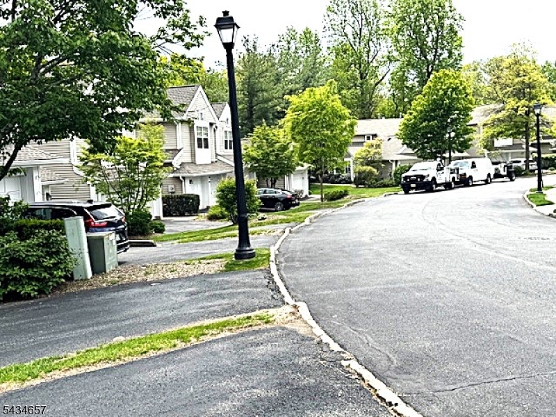91 Woodmont Dr