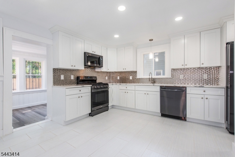 57 Goldsmith Ave