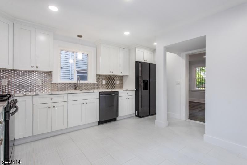 57 Goldsmith Ave