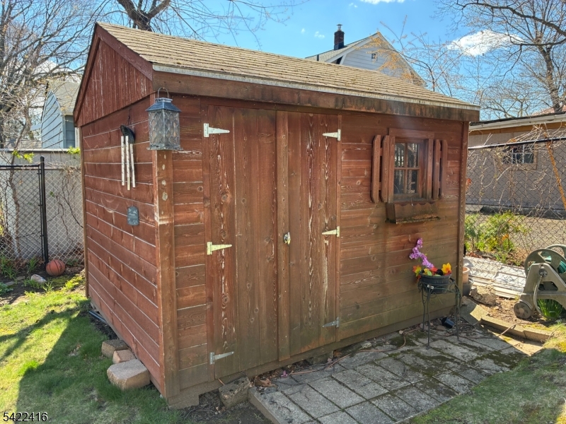 Shed