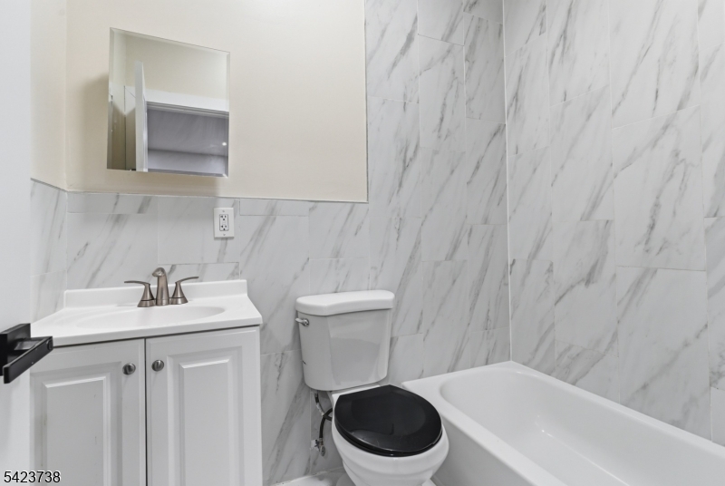 3L Bathroom