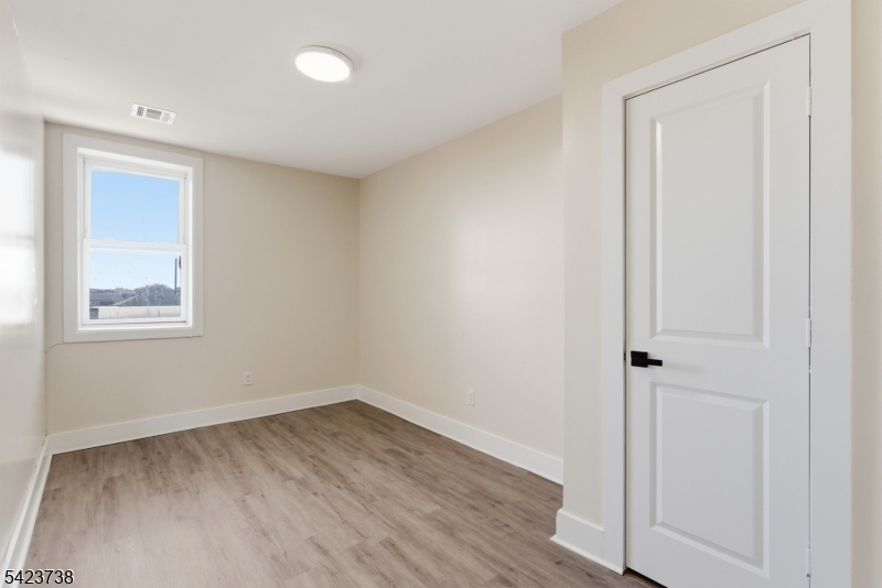 3L Bedroom3
