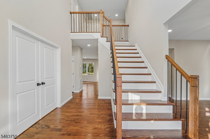 6 Chamberlain Ln