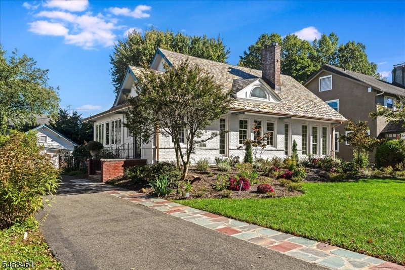 646 Hamilton Rd