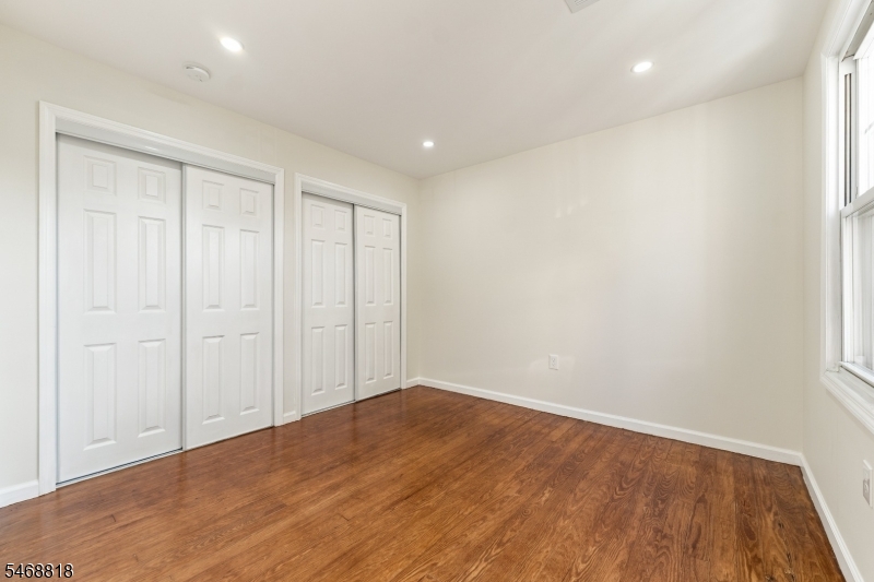 49 Harding Ave