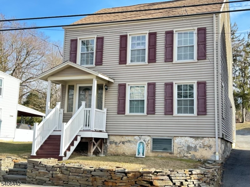 36 Willow Ave