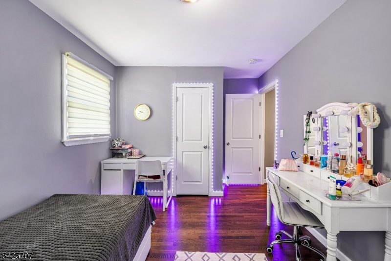 bedroom a6