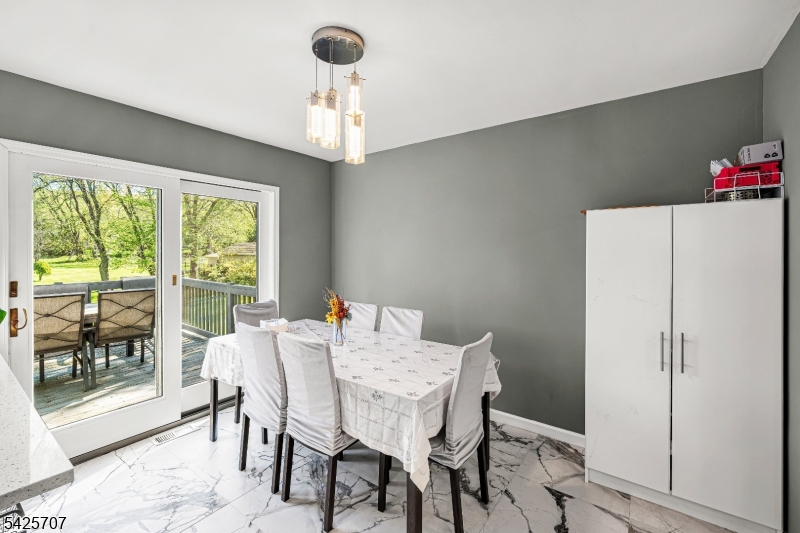 Kitchen/dining 5