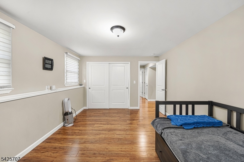 bed b2