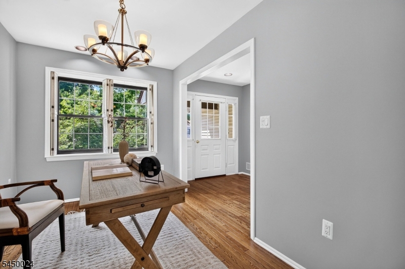 51 Manor Dr