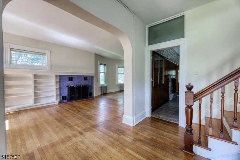 37 Livingston Ave