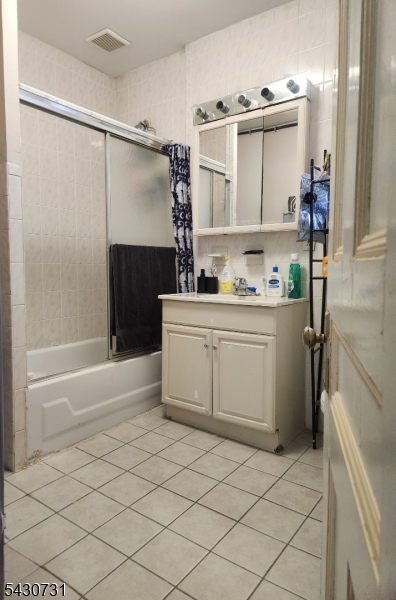 2nd Flr Bathroom