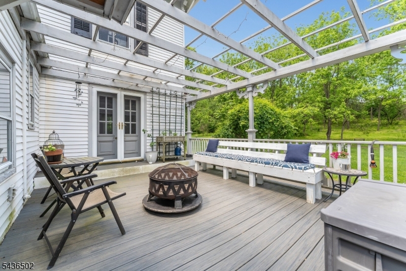 DECK VIEW