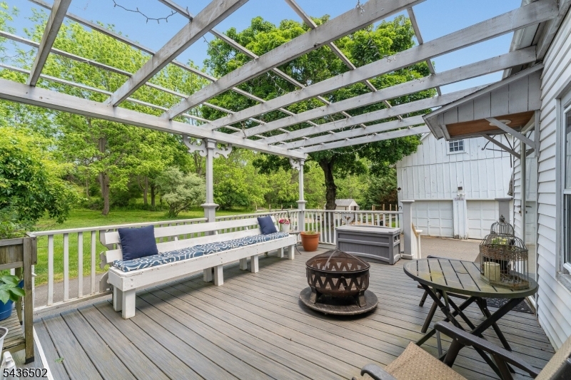 DECK VIEW