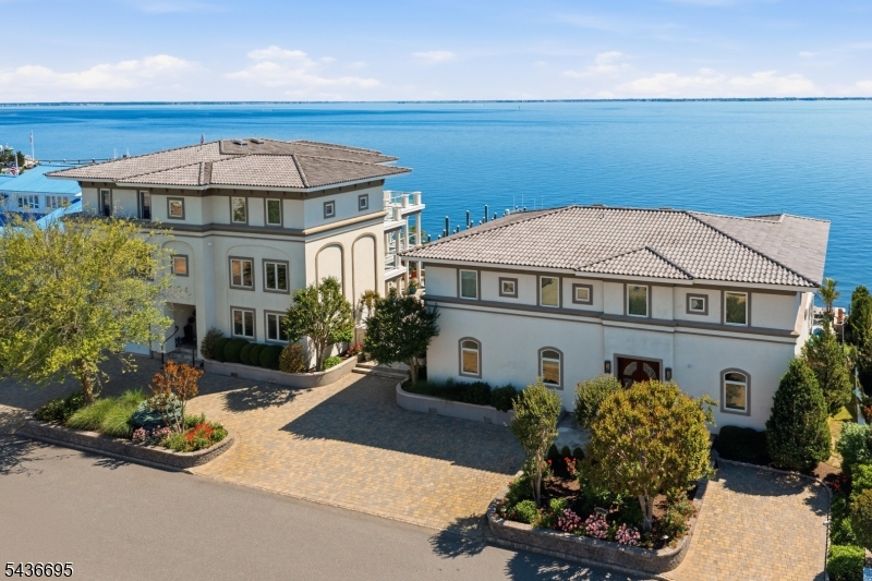 3331 Long Point Drive
