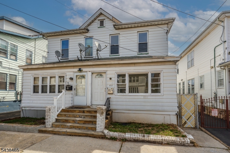 457 N 7th St