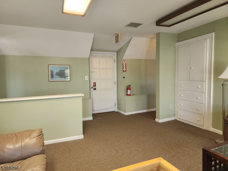 Waiting room facing the entry