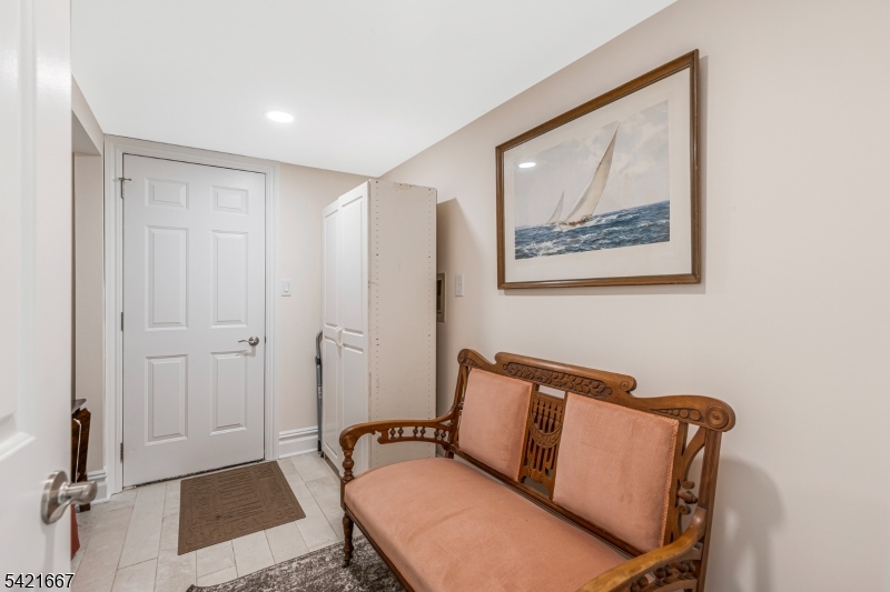 MUDROOM