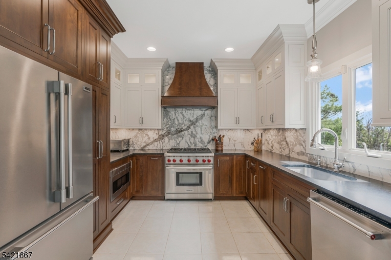 RENOVATED CHEFS KITCHEN