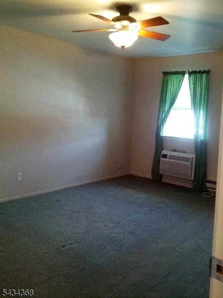Walk in closet