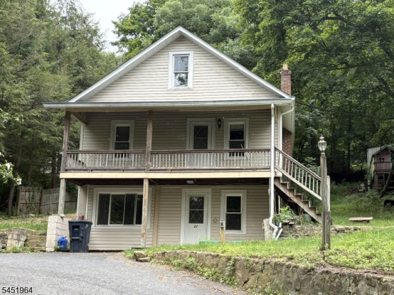 22 Hoffmans Crossing Rd
