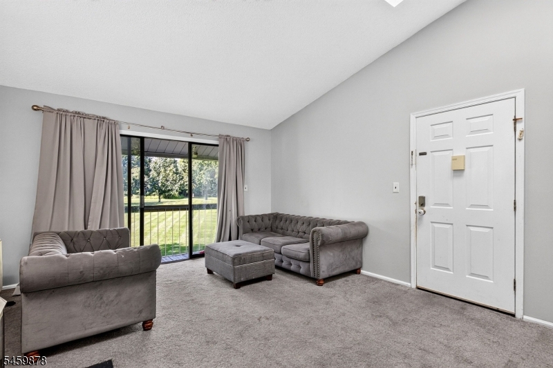 32 Crabapple Ln