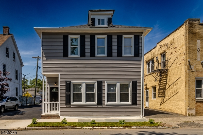 221 N Park St, East Orange City, NJ 07017 Listing Photo  0