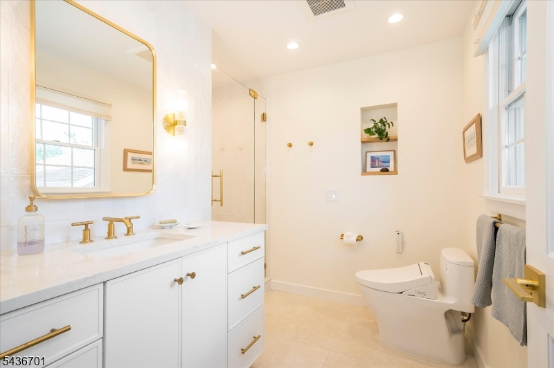Primary bath