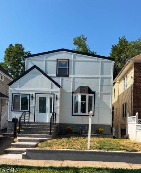 415 E 4th Ave