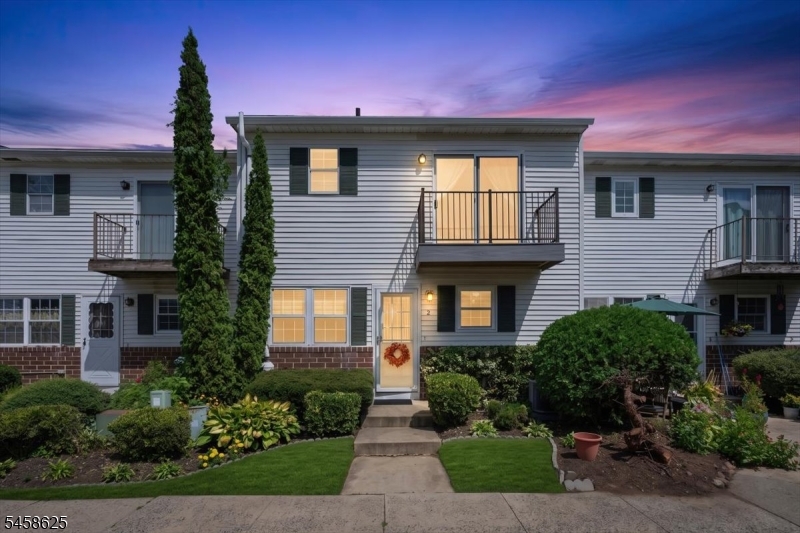 2 King James Ct