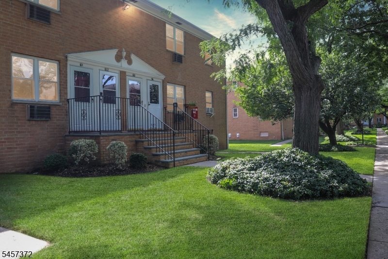 725 Joralemon St 101