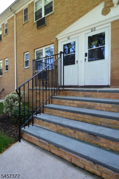 725 Joralemon St 101