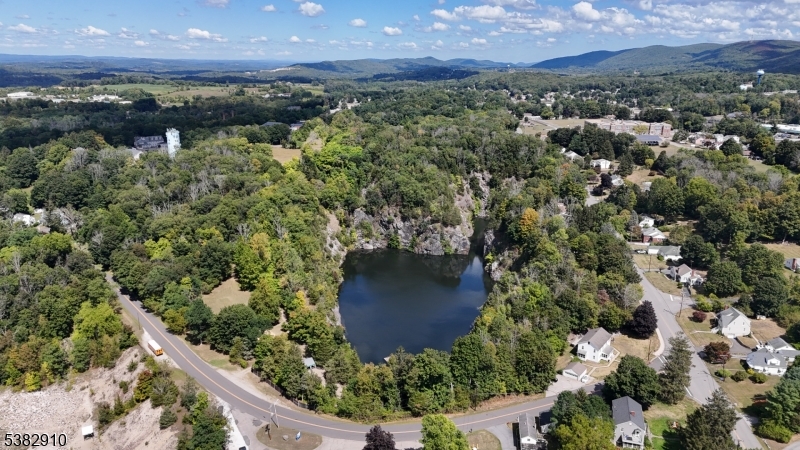 AERIAL VIEW OF ENTIRE PROPERTY
