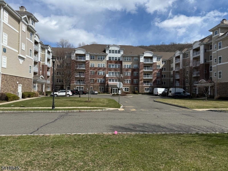 1118 Warrens Way, Wanaque Boro, NJ 07465 Listing Photo  0