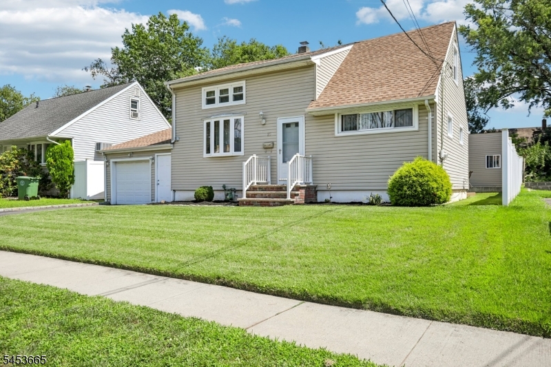 10 Independence Dr