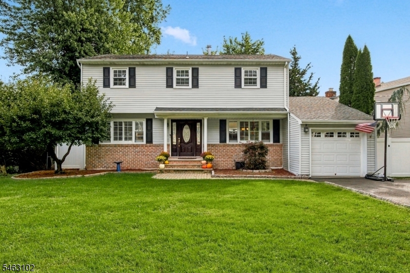 42 Circle Dr