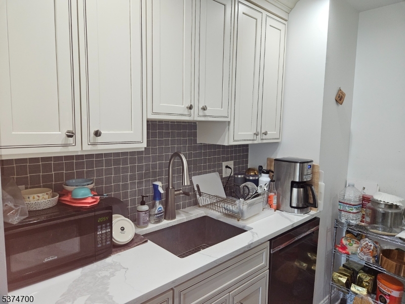 RENOVATED KITCHEN II