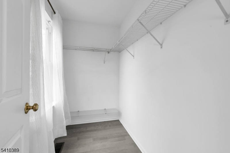 Bedroom 2 Walk-in Closet
