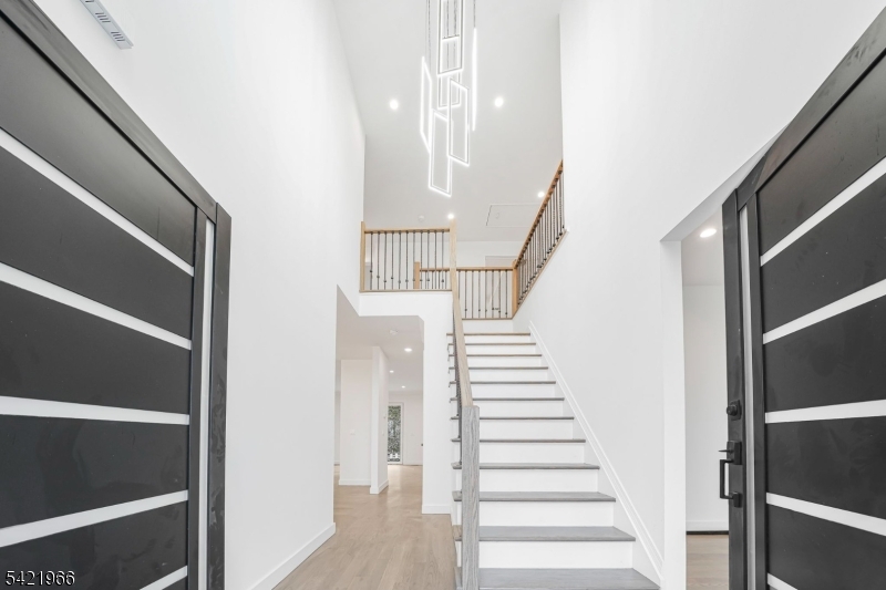 85 Pine Brook Rd