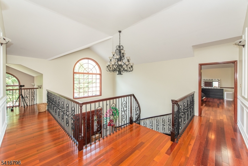 2flr Juliette Balcony