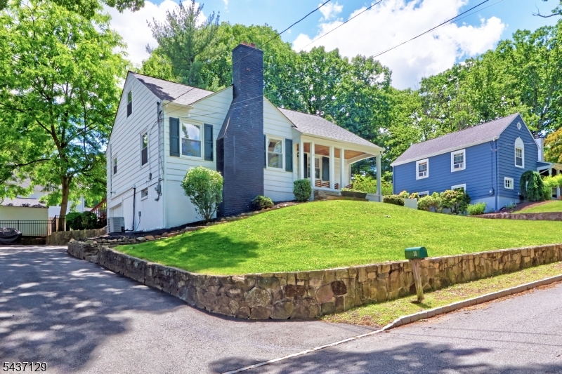 30 Hillcrest