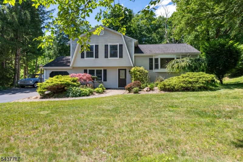 46 Sussex Dr
